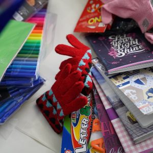 Geschenkpakete zum Schulstart in Prishtina im Kosovo