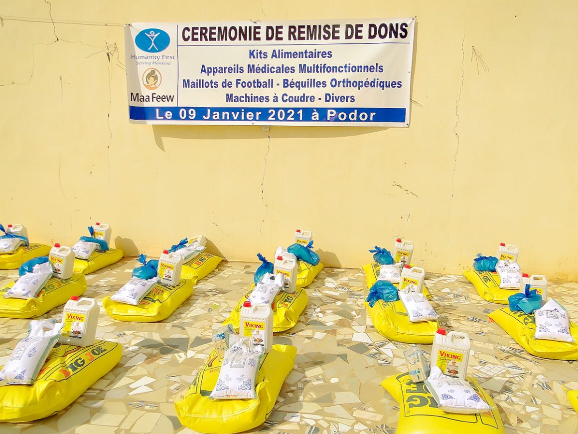 Lebensmittelspenden und Hygienepakete in Podor, Senegal